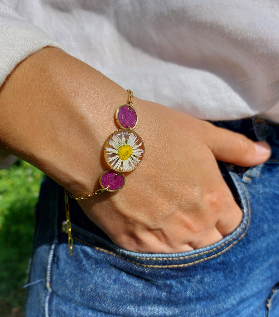 daisy bracelet